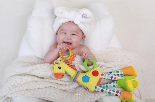 黑河1岁宝宝流鼻涕打喷嚏 黑河1岁宝宝流鼻涕打喷嚏